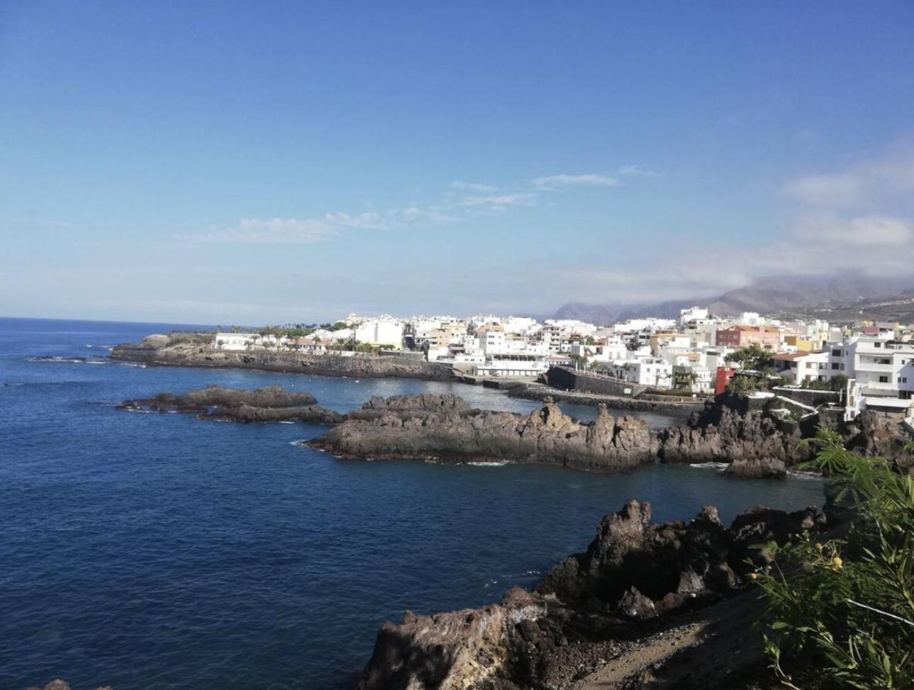 Alcala Seaside Apartment, Two Rooms, Private Parking Luaran gambar