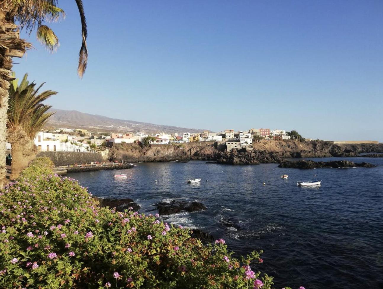 Alcala Seaside Apartment, Two Rooms, Private Parking Luaran gambar