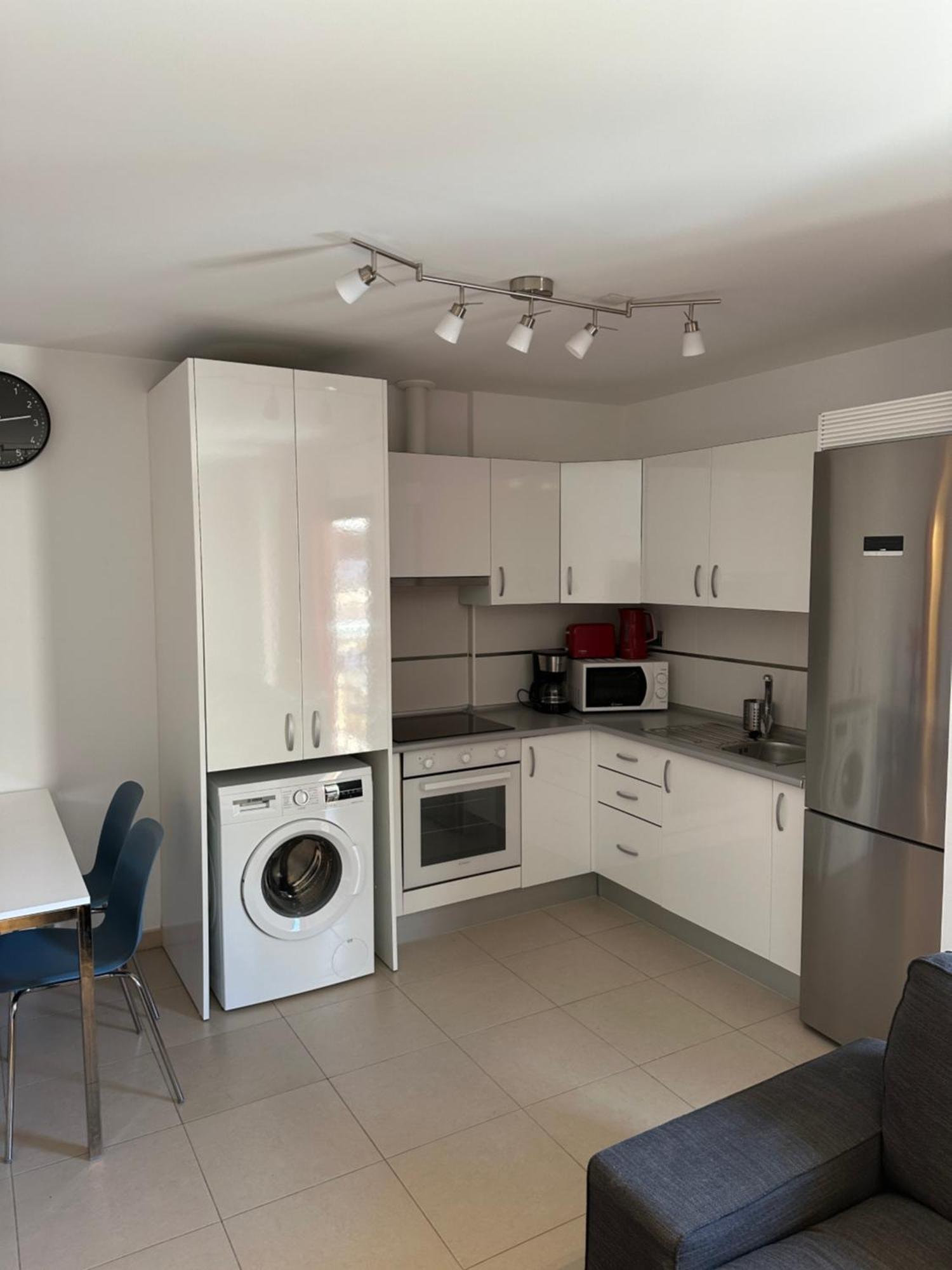 Alcala Seaside Apartment, Two Rooms, Private Parking Luaran gambar