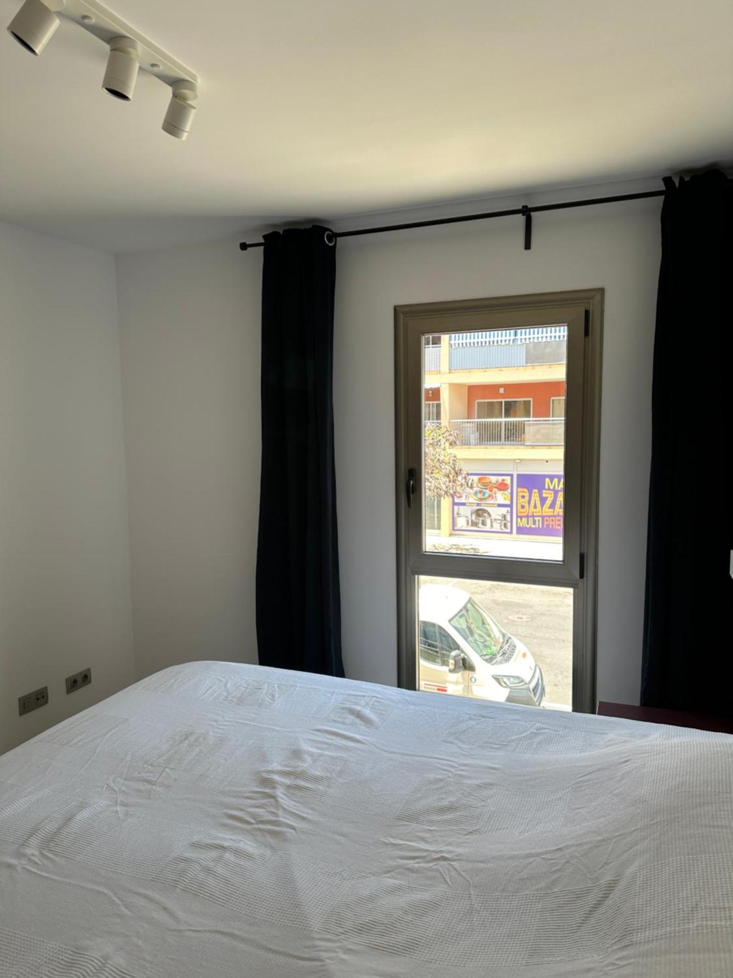 Alcala Seaside Apartment, Two Rooms, Private Parking Luaran gambar